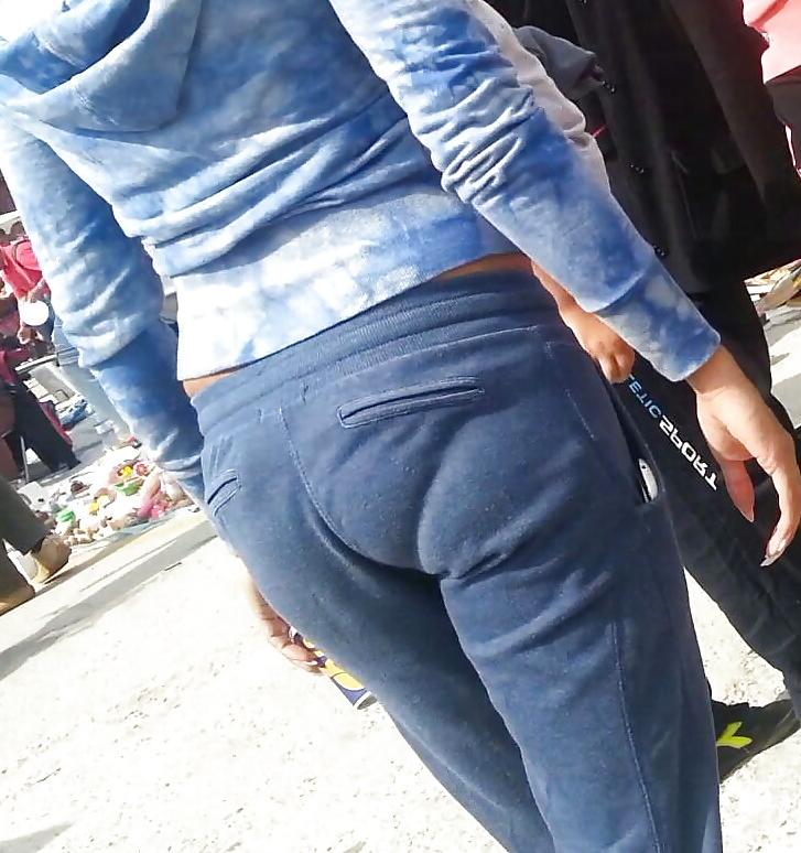20P Spy sexy sweatpants ass girls romanian
