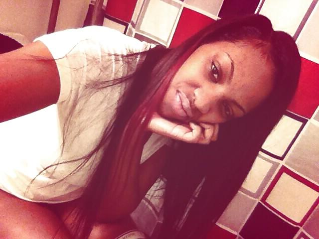 9P Black girls on the toilet