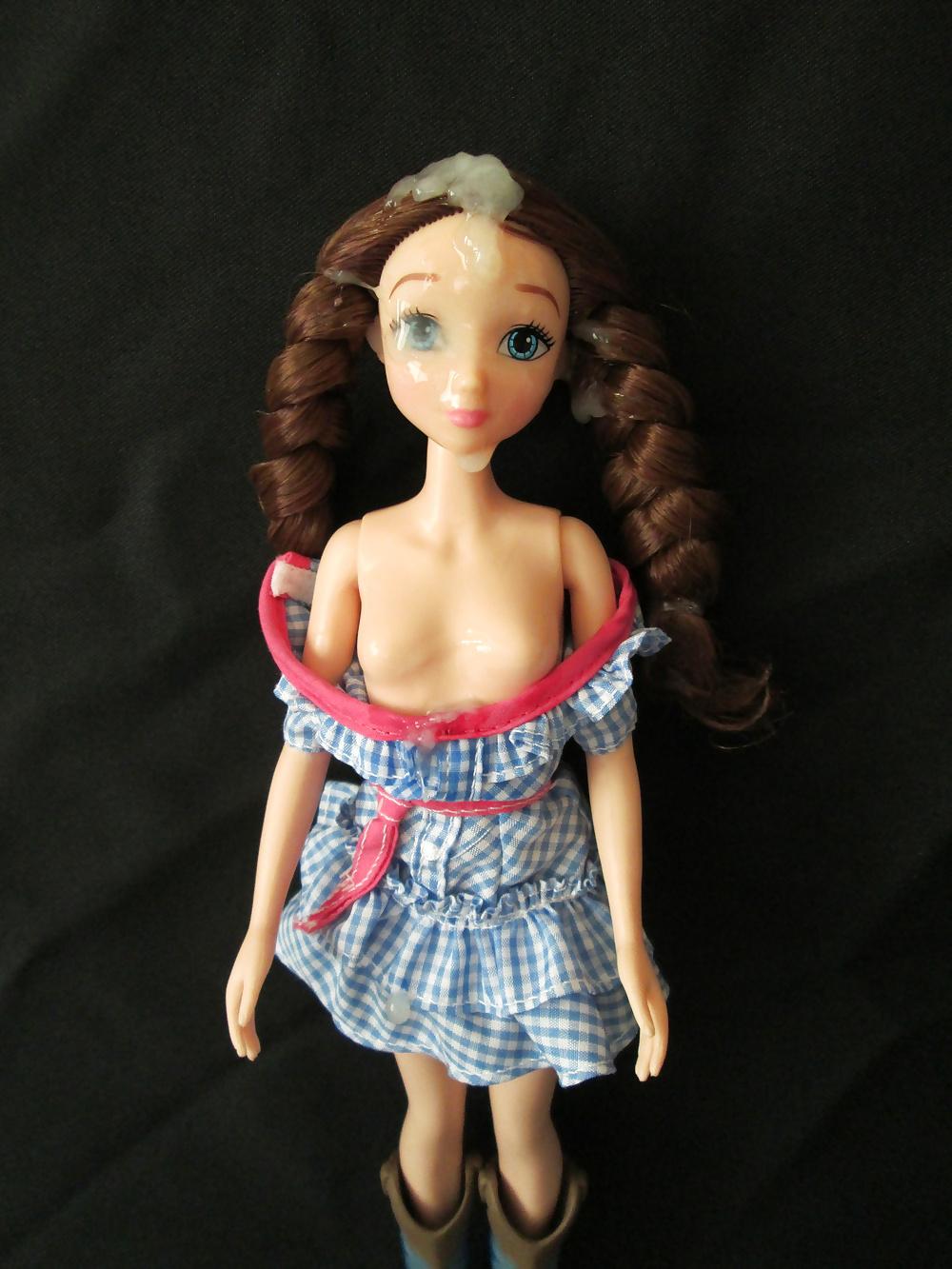 25P Sweet little Dorothy doll