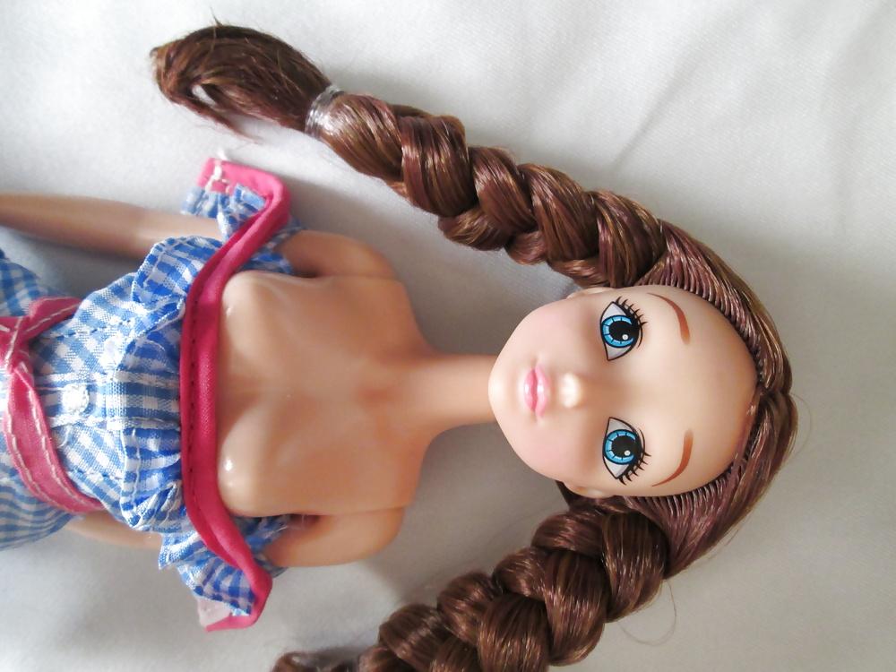 25P Sweet little Dorothy doll
