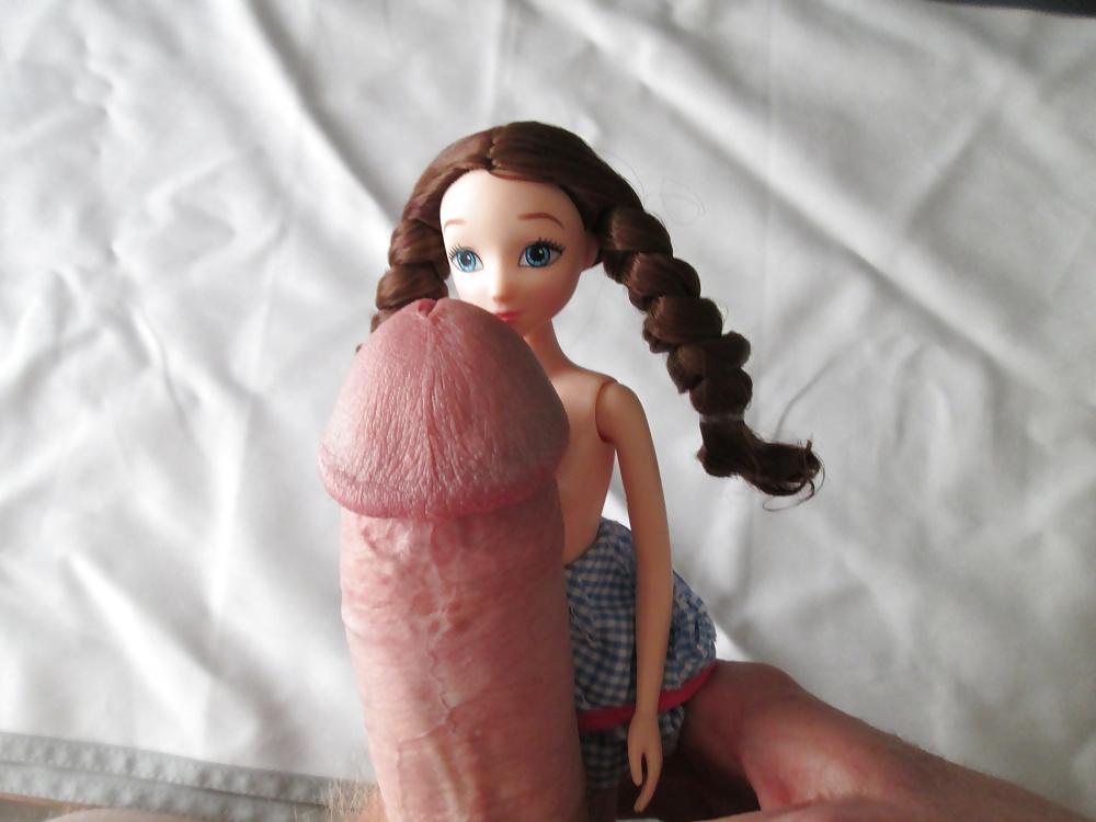 25P Sweet little Dorothy doll