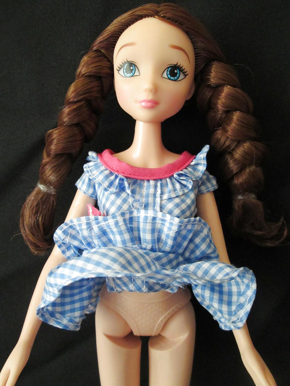 25P Sweet little Dorothy doll