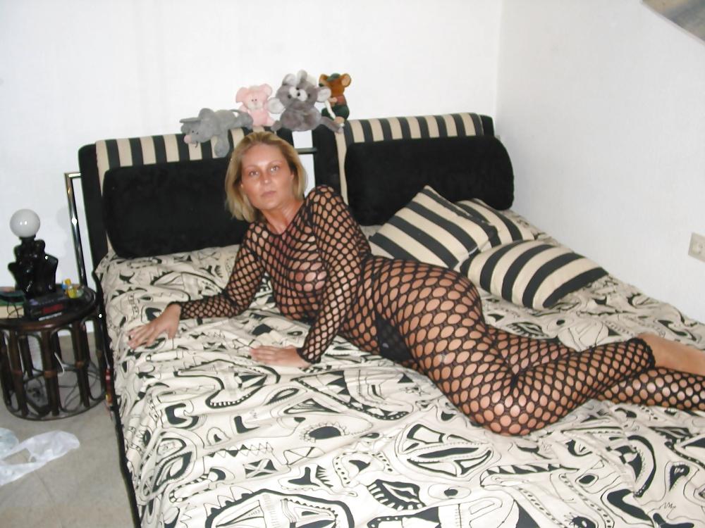 15P How to fuck this mature slut with fat ass?