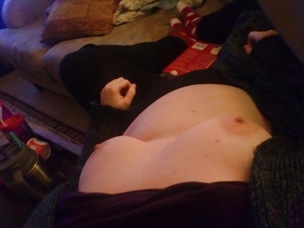 11P Sexy on couch!!!