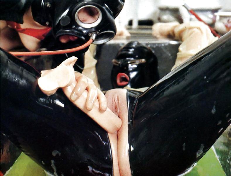 20P VINTAGE RUBBER SLUTS