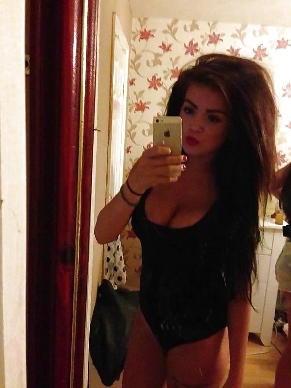 25P Selfie Sluts 14