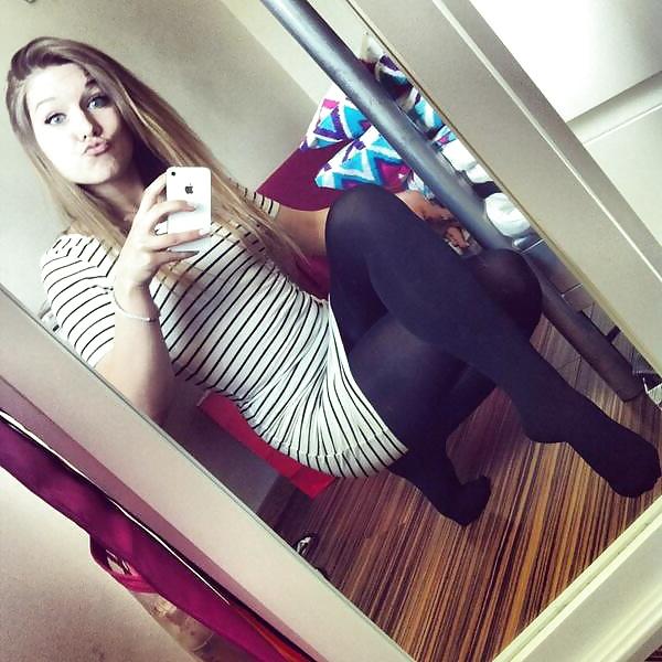 25P Selfie Sluts 11