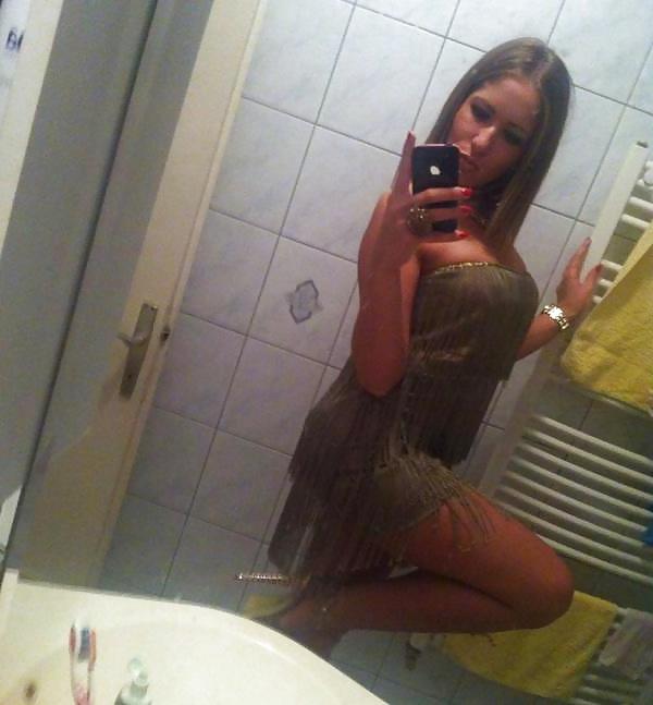25P Selfie Sluts 11