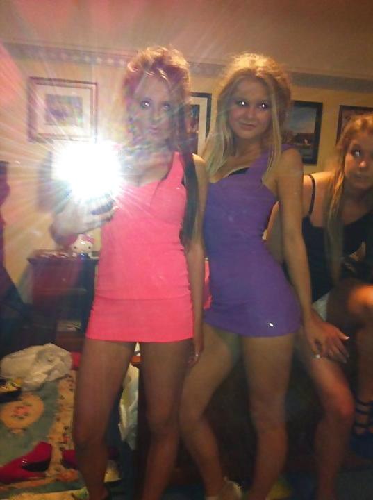 25P Selfie Sluts 13