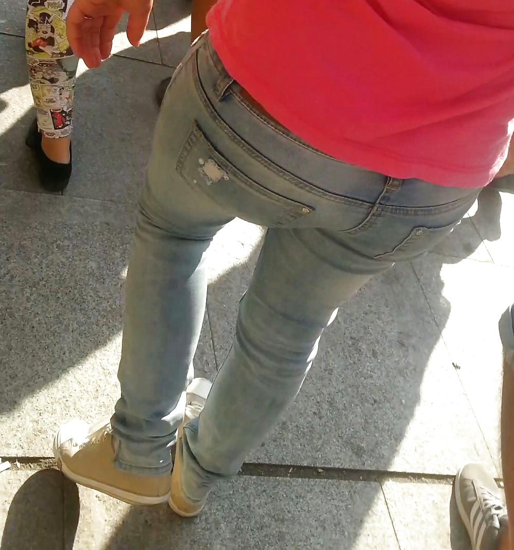 25P Spy street sexy ass teens romanian