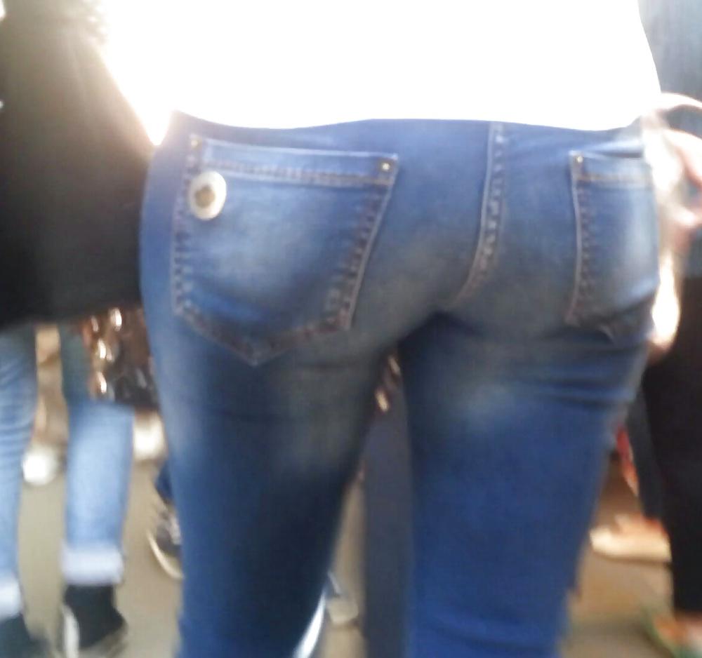 25P Spy street sexy ass teens romanian