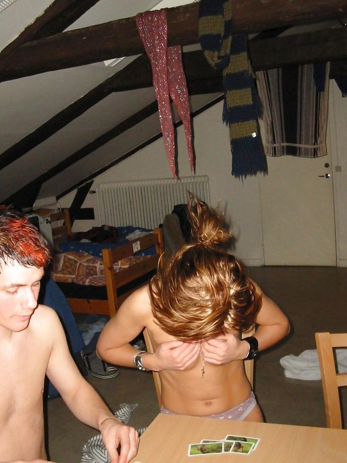20P 1. Strippoker Party vom Sohn - wurde spater besser !
