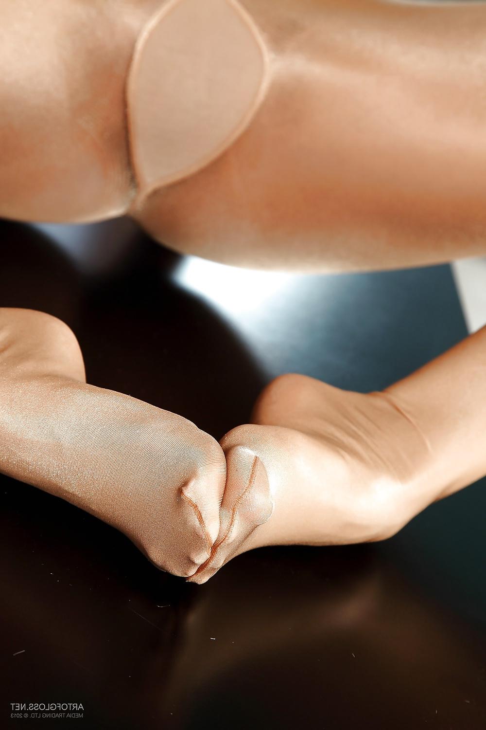 25P Pantyhose
