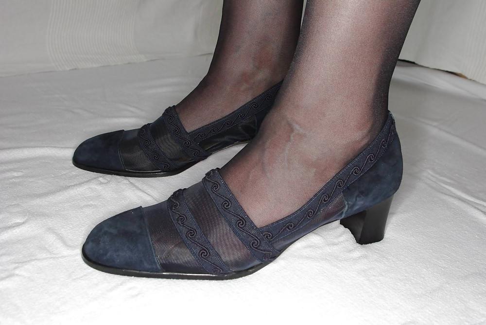 22P Upskirt and pantyhose for my friends 3
