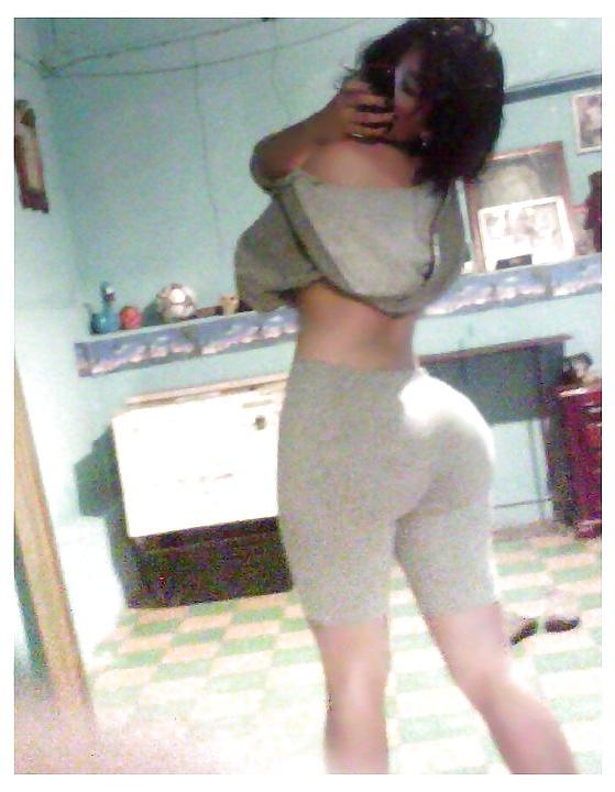 15P Hot Friend Private Pics She Send Me