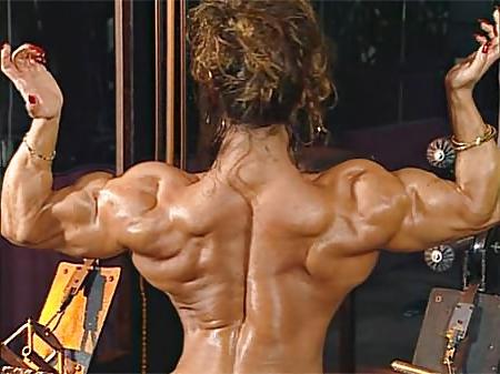 15P Sexy Female Bodybuilders and Fitness Girls