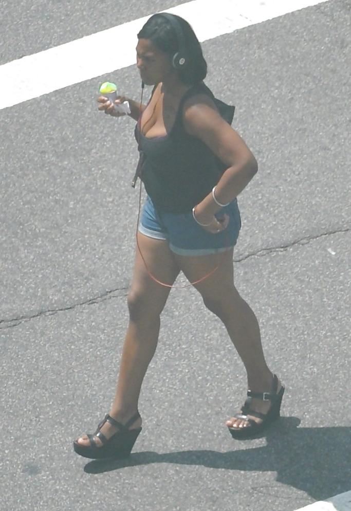 8P Harlem Girls in the Heat 128 - New York - Long Legs