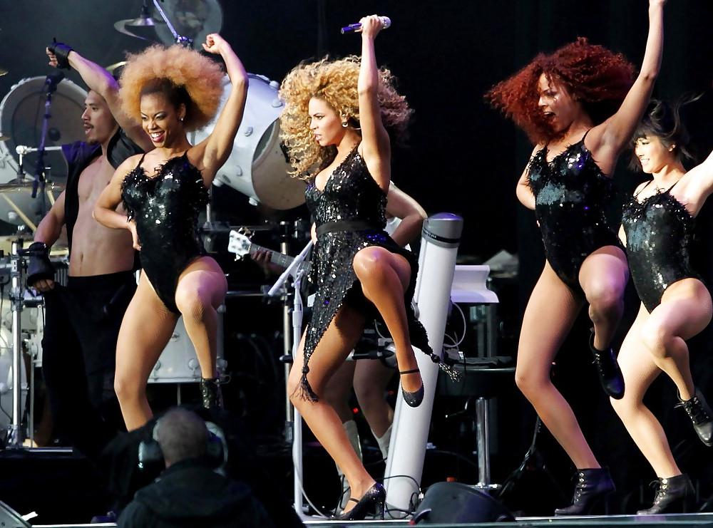 5P Beyonce Performs at T in the Park Festival in Scotland