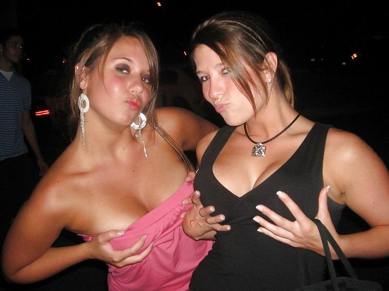 23P Horny party girls 