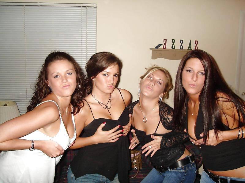 23P Horny party girls 