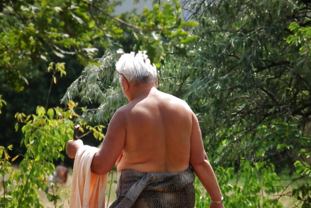 13P Granny naked in the park