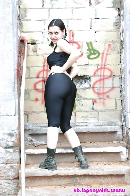 25P The Leggings and Spandex Pictures for the Lovers