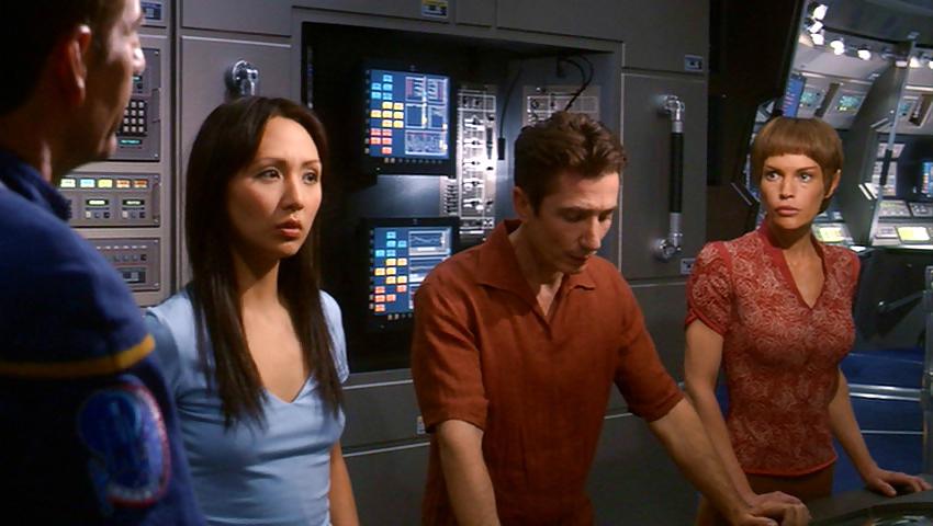 11P Linda Park (Star Trek)