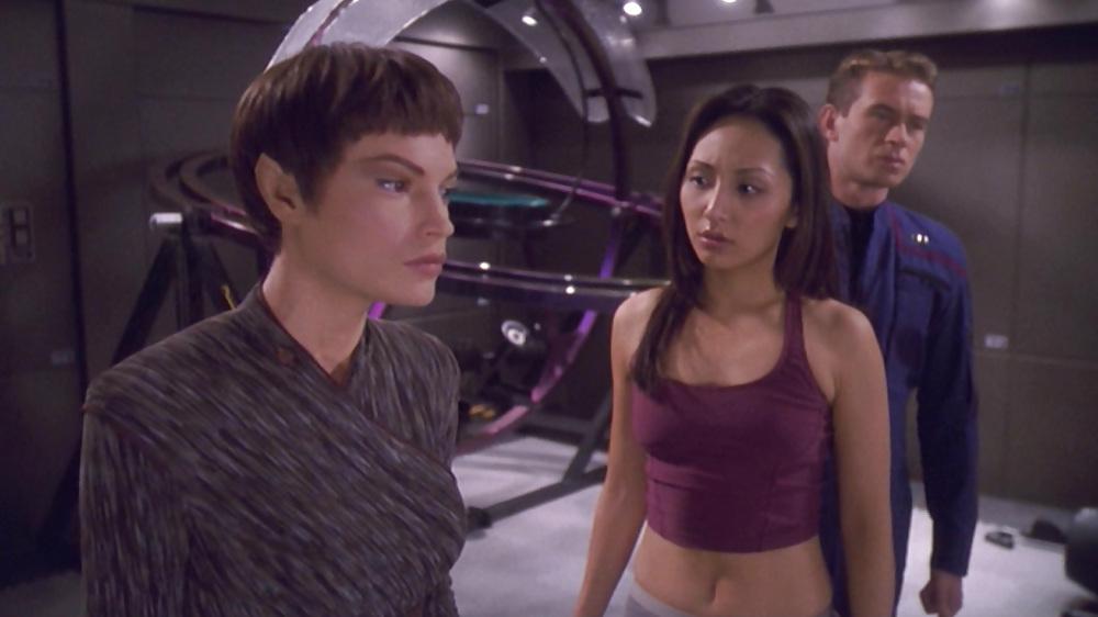 11P Linda Park (Star Trek)