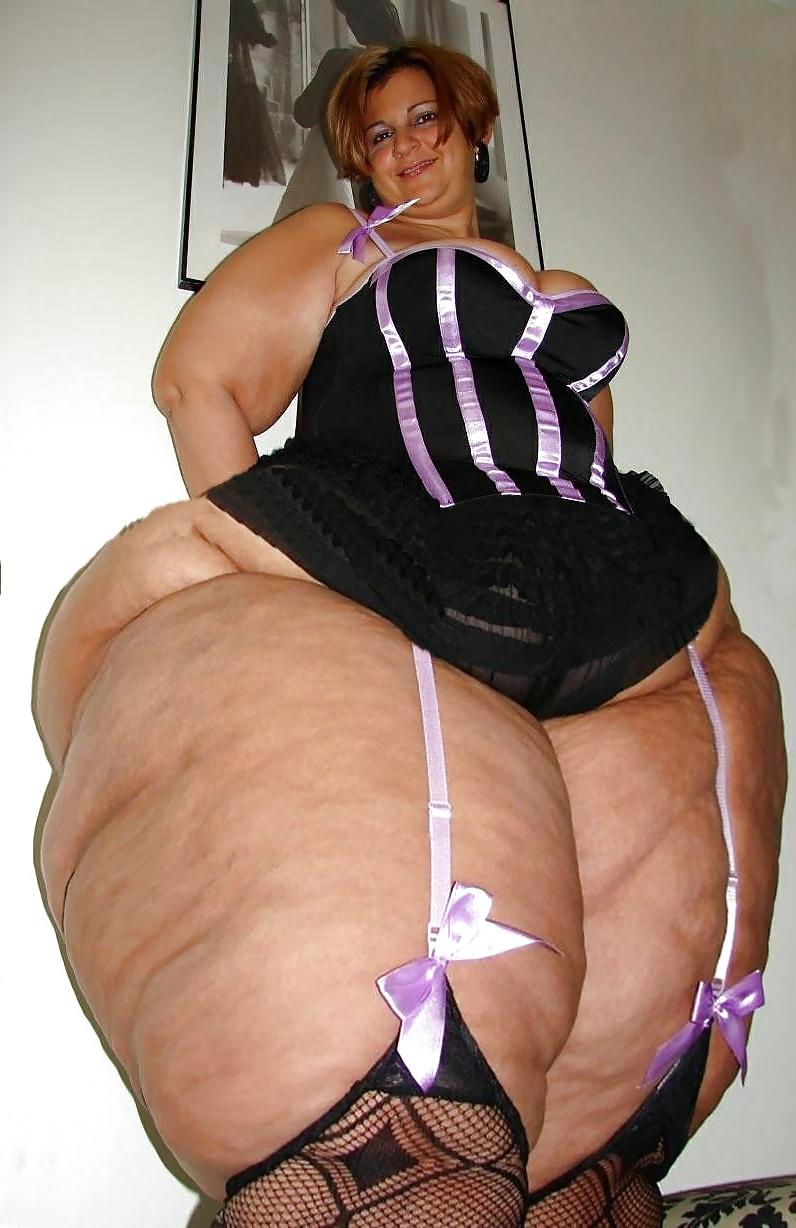 25P The Most Extreme huge asses