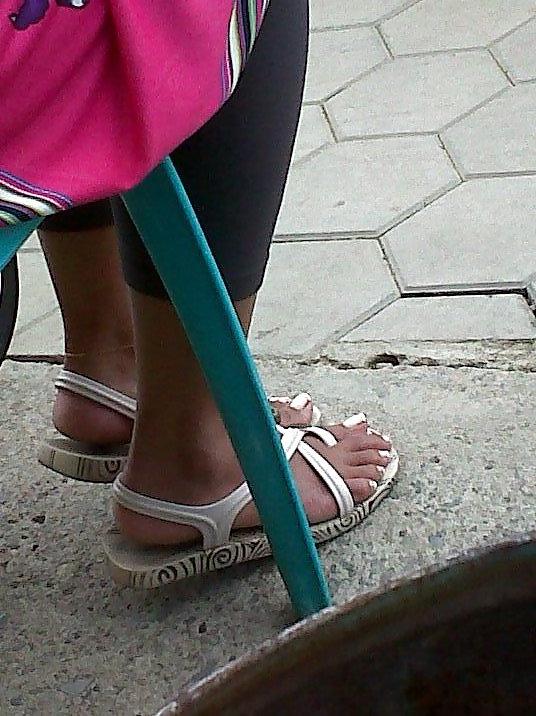 5P Candid Sexy Feet