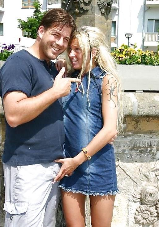 16P Couple flashing in the city by Sail