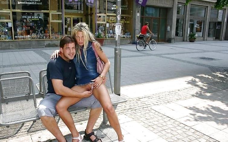 16P Couple flashing in the city by Sail