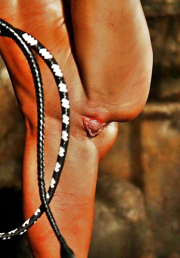 25P Bondage,,tasting the whip...