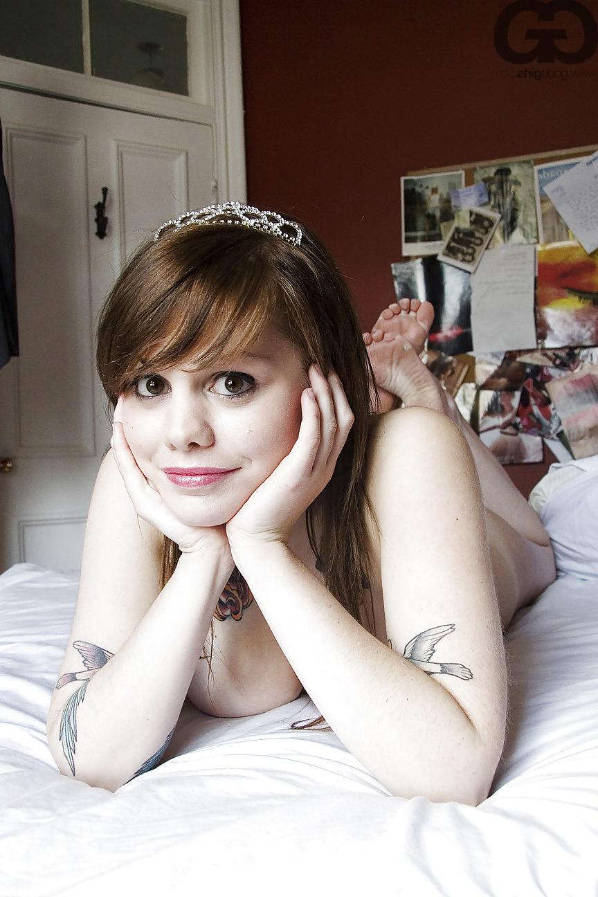 25P Beatrice martin aka coeur de pirate Canadian pop singer