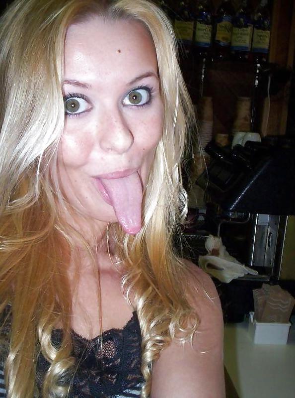 25P Long tongues