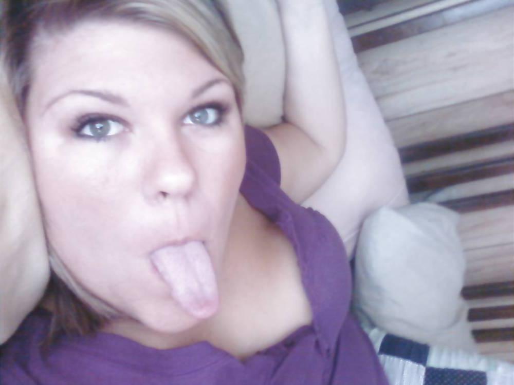 25P Long tongues
