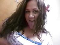 25P Long tongues
