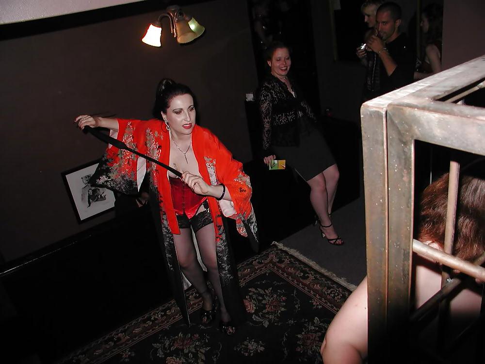 8P Underground slave party 