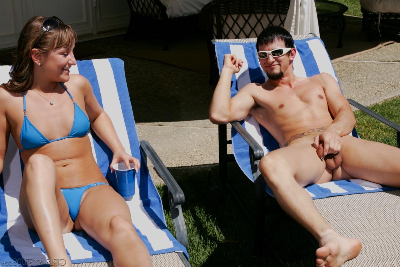 15P Sexy slut Phenix Saint strips bikini for handjob & get cum soaked in the yard
