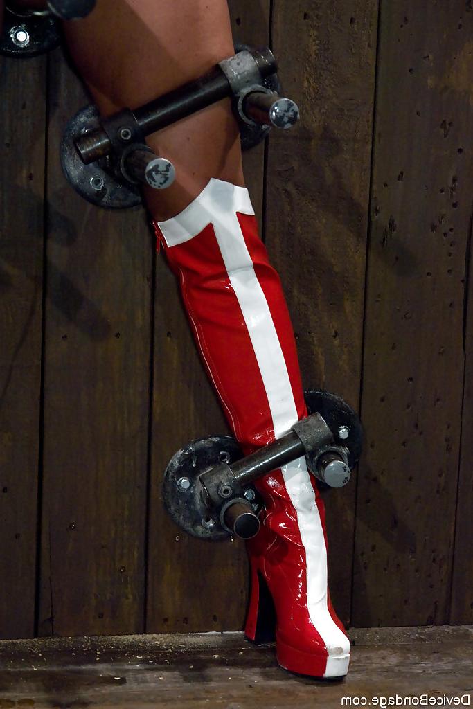 16P Christina Carter plays Wonder Woman during kinky Device Bondage porn shoot