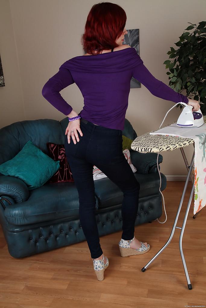 16P Redheaded milf babe Scarlet Rose is showing her fantastic panties