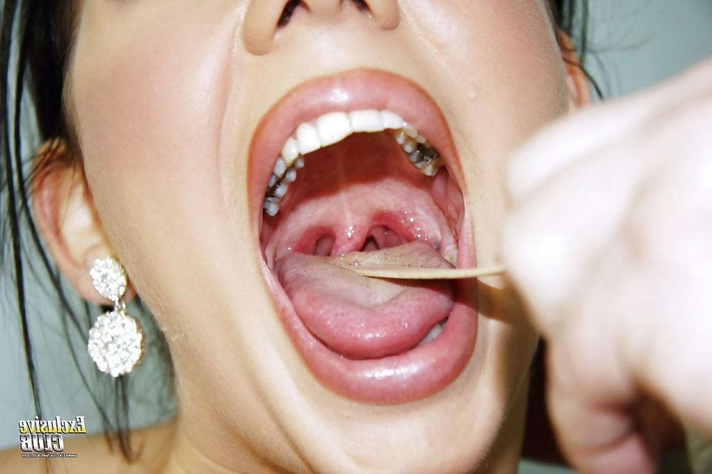 16P Staggering babe Rihanna Samuel plays hard with her doctor