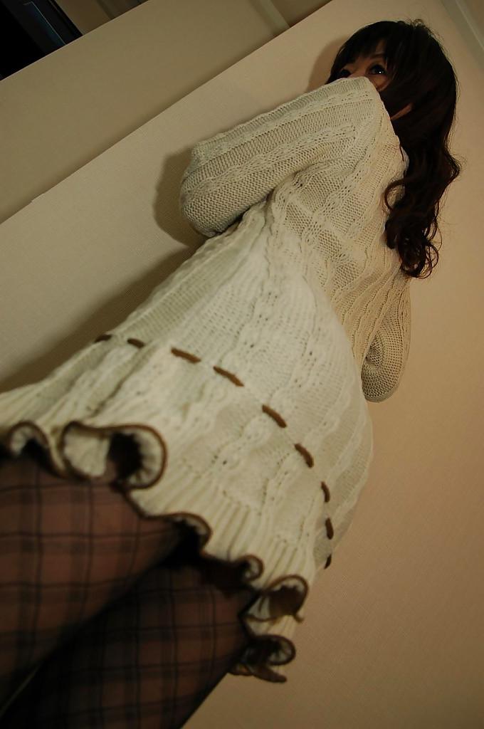 16P Asian lady in pantyhose Yukiko Moritani undressing and posing on the couch
