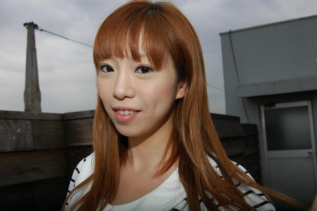 16P Chihiro Ozawa is showing off her sexy-looking white panties!