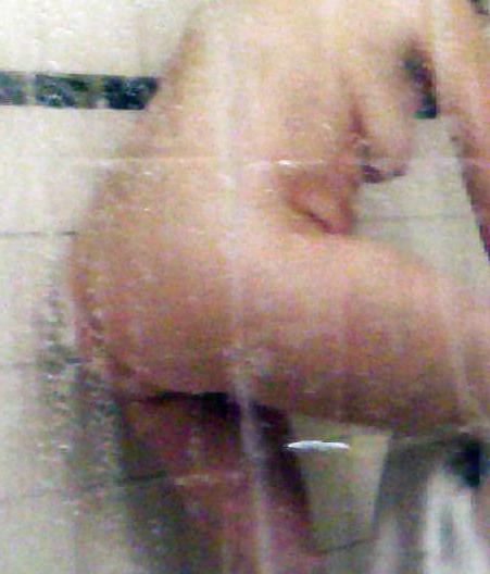 8P Wife voyeur pics
