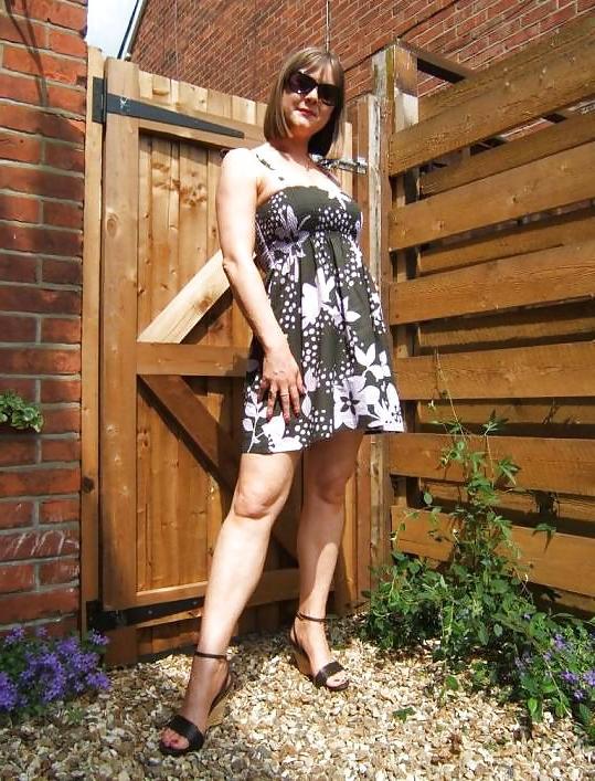 20P Facebook lovelies and high heel lovers
