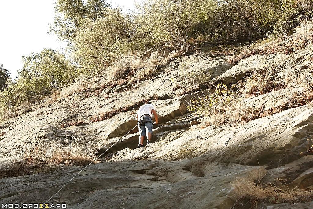 16P Pornstar Mason Moore is climbing naked to reach the top of pleasure