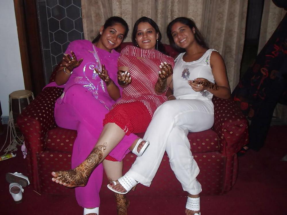 25P Masalla Pakistani Feet Soles Foot Fetish