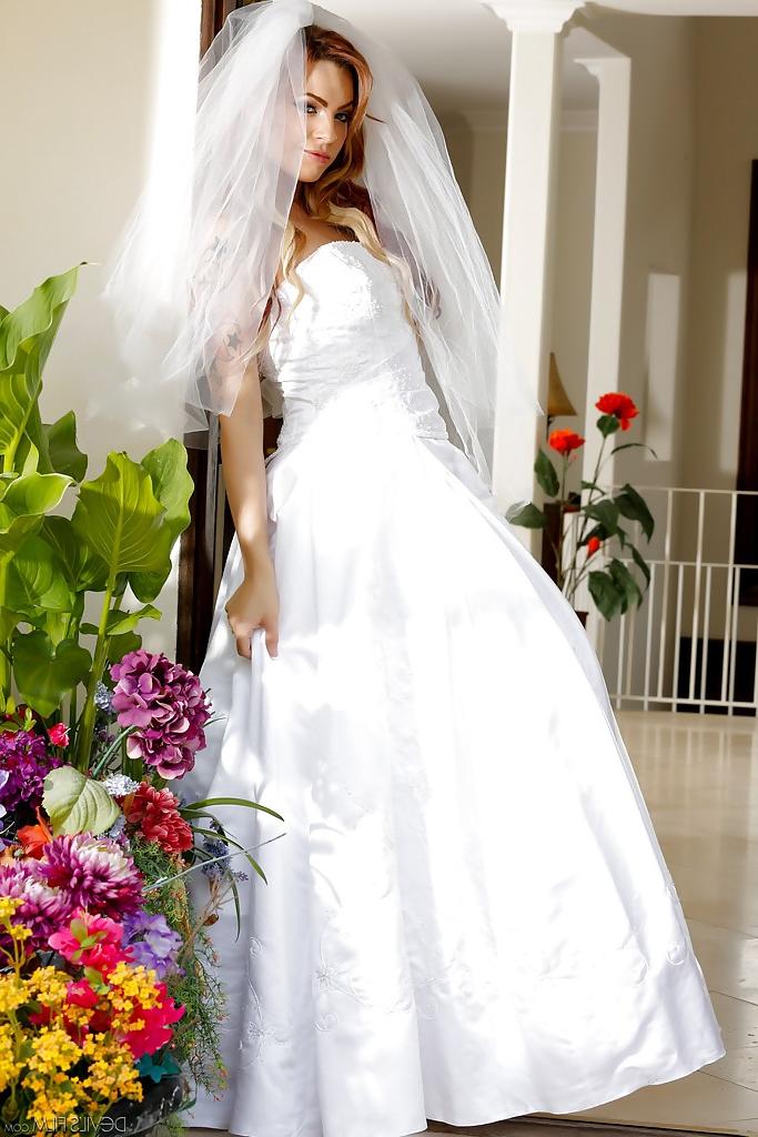 16P Hairy brunette bombshell Dahlia Sky getting ready for her wedding