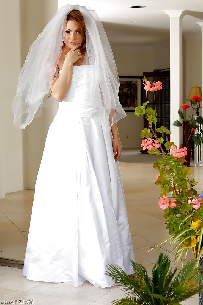 16P Hairy brunette bombshell Dahlia Sky getting ready for her wedding